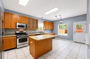 2827 Cottonwood Walk Ct, Spring, TX 77388 - Photo 10