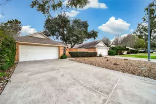 3426 Cape Forest Dr, Kingwood, TX 77345 - Photo 4