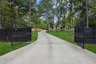 19691 Village Forest Dr, Montgomery, TX 77356 - Photo 2