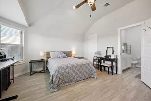 2493 Clydesdale Ln, Alvin, TX 77511 - Photo 4