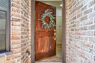 5930 Kiam St, Houston, TX 77007 - Photo 2