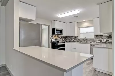 5138 Rutherglenn Drive, Houston, TX 77096 - Photo 6
