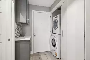 5100 San Felipe St, Houston, TX 77056 - Photo 10