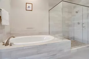 1348 W 25th St, Houston, TX 77008 - Photo 26