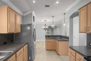 9022 Durham Manor Ln, Houston, TX 77075 - Photo 6