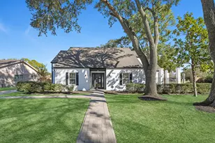 802 Lake Villa Dr, Seabrook, TX 77586 - Photo 1