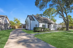 802 Lake Villa Dr, Seabrook, TX 77586 - Photo 6