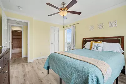 7000 Seawall Boulevard #1038, Galveston, TX 77551 - Photo 16