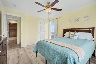 7000 Seawall Blvd, Galveston, TX 77551 - Photo 16