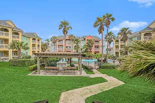 7000 Seawall Blvd, Galveston, TX 77551 - Photo 36