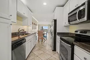 7000 Seawall Blvd, Galveston, TX 77551 - Photo 12