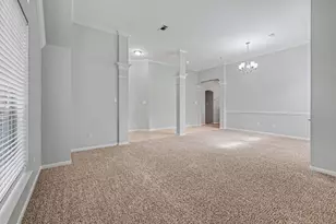 215 Bristol Bend Cir, The Woodlands, TX 77382 - Photo 10