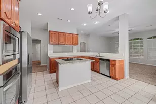 215 Bristol Bend Cir, The Woodlands, TX 77382 - Photo 6