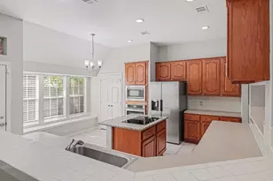 215 Bristol Bend Cir, Spring, TX 77382 - Photo 10