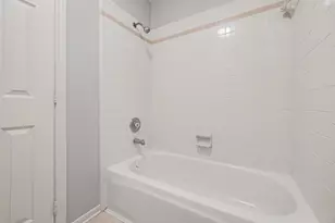 215 Bristol Bend Cir, The Woodlands, TX 77382 - Photo 22