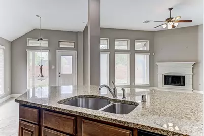 6027 Falling Briar Lane, Sugar Land, TX 77479 - Photo 12