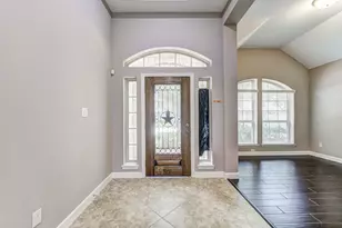 6027 Falling Briar Lane, Sugar Land, TX 77479 - Photo 8