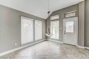 6027 Falling Briar Lane, Sugar Land, TX 77479 - Photo 18