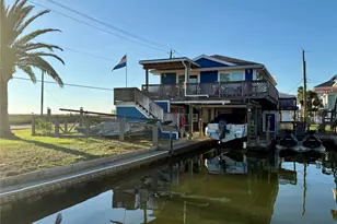 16719 Tahiti Way, Jamaica Beach, TX 77554 - Photo 2