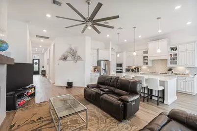 1329 Knollbridge Point Lane, Pinehurst, TX 77362 - Photo 16