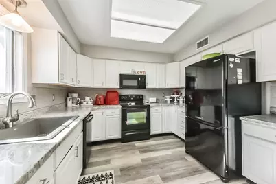 1236 Sailfish Street, Bayou Vista, TX 77563 - Photo 12