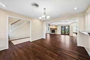13811 Woodthorpe Ln, Houston, TX 77079 - Photo 10