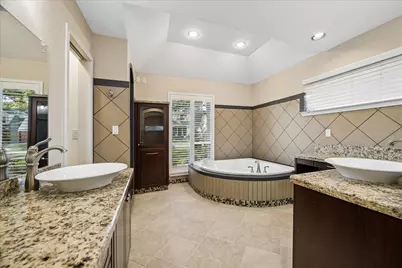 13811 Woodthorpe Lane, Houston, TX 77079 - Photo 4