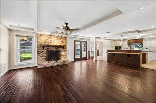 13811 Woodthorpe Ln, Houston, TX 77079 - Photo 2
