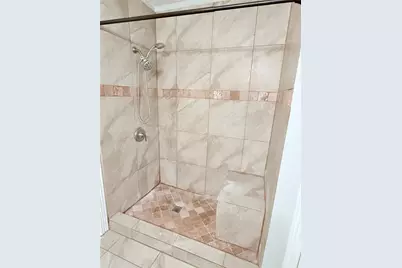 418 Garland Drive #203, Lake Jackson, TX 77566 - Photo 6