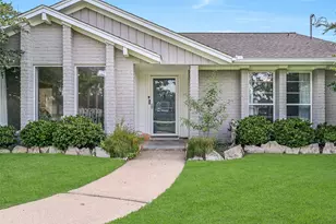 304 Chester Dr, Friendswood, TX 77546 - Photo 4
