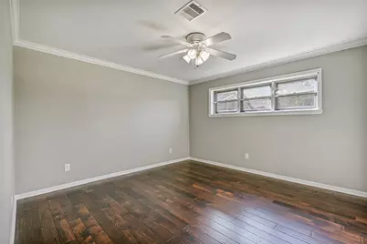 304 Chester Drive, Friendswood, TX 77546 - Photo 22