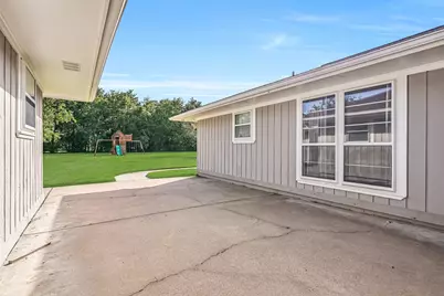 304 Chester Drive, Friendswood, TX 77546 - Photo 40