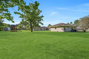 304 Chester Dr, Friendswood, TX 77546 - Photo 46