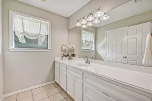 304 Chester Dr, Friendswood, TX 77546 - Photo 38