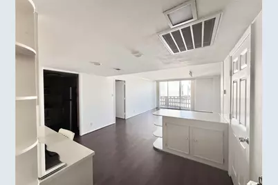 2016 Main Street #2405, Houston, TX 77002 - Photo 2