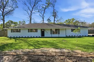 3010 Michaelis Ln, Baytown, TX 77521 - Photo 2