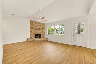 12802 Murr Way, Houston, TX 77048 - Photo 8