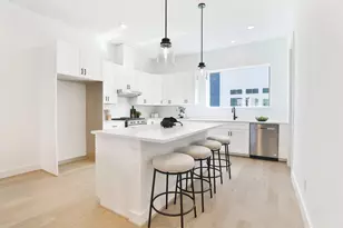 1020 W 15th 1/2 St, Houston, TX 77008 - Photo 10