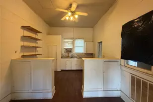 505 W Buck St, Caldwell, TX 77836 - Photo 10