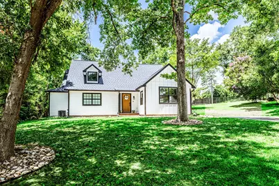 2130 Avenue N 1/2, Huntsville, TX 77340 - Photo 1