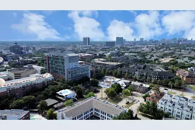 207 Pierce Street #301, Houston, TX 77002 - Photo 4