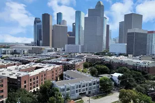 207 Pierce St, Houston, TX 77002 - Photo 2