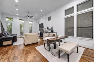 3205 Maxroy St, Houston, TX 77008 - Photo 8