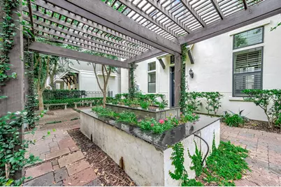 3205 Maxroy Street, Houston, TX 77008 - Photo 32