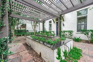 3205 Maxroy St, Houston, TX 77008 - Photo 32