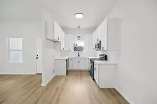 301 Cartersville St, Houston, TX 77029 - Photo 1