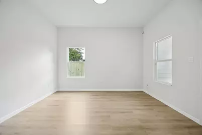 301 Cartersville Street #B, Houston, TX 77029 - Photo 14