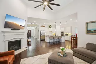 2333 Shallow Creek Ln, Friendswood, TX 77546 - Photo 8