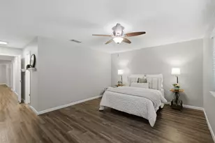 16319 Mill Point Dr, Houston, TX 77059 - Photo 16