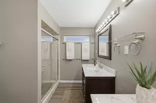 16319 Mill Point Dr, Houston, TX 77059 - Photo 20
